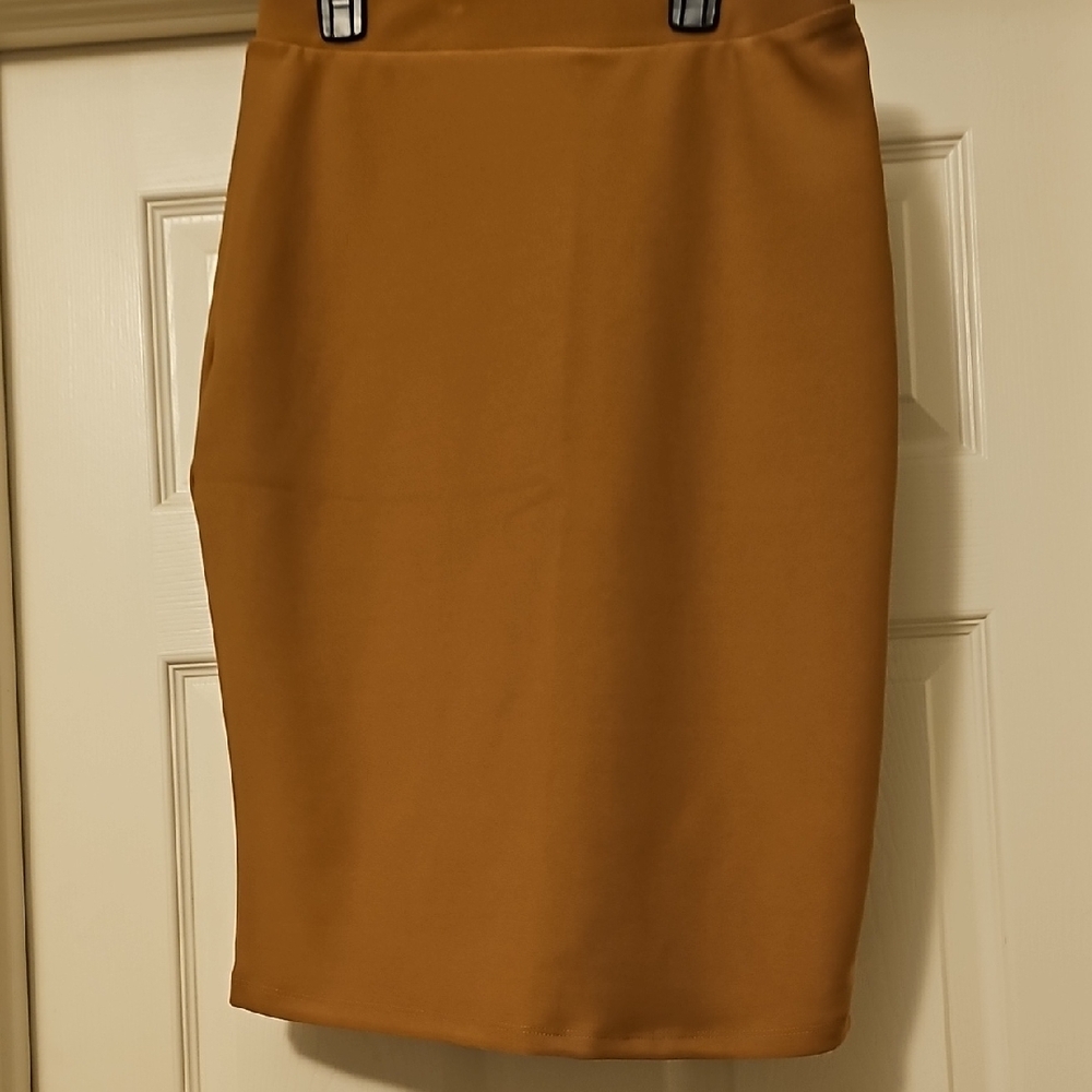 Elegant Tan Pencil Skirt